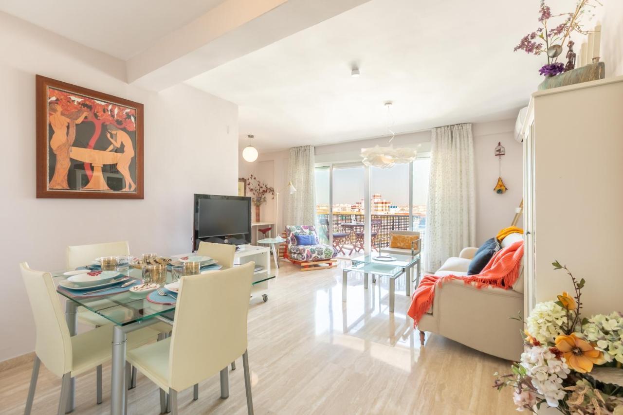 Apartamento Desde El Cielo De Triana Apartment Seville Luaran gambar