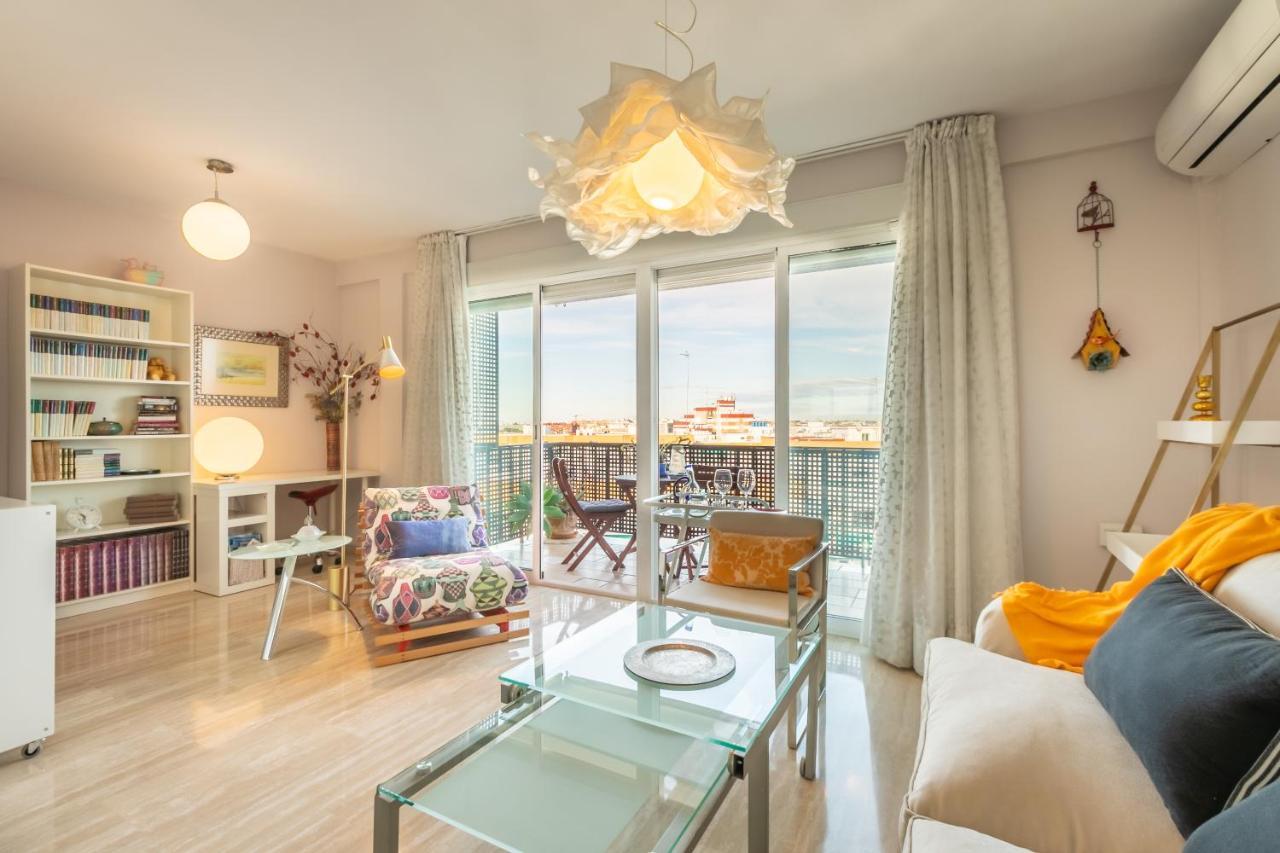 Apartamento Desde El Cielo De Triana Apartment Seville Luaran gambar