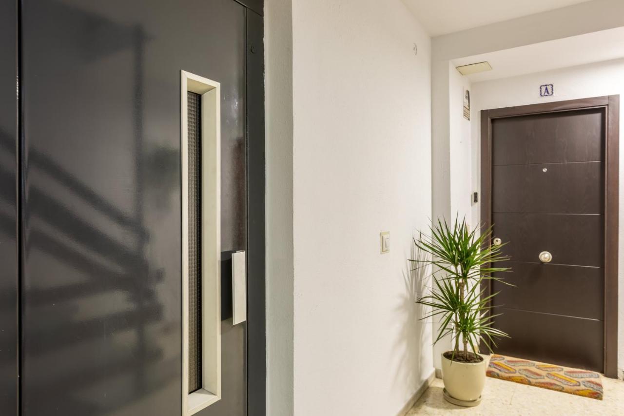 Apartamento Desde El Cielo De Triana Apartment Seville Luaran gambar